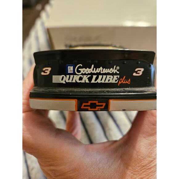 DALE EARNHARDT 1991 Revell 1:24 #3 GM Goodwrench Collectable Diecast Car - Picture 5 of 5